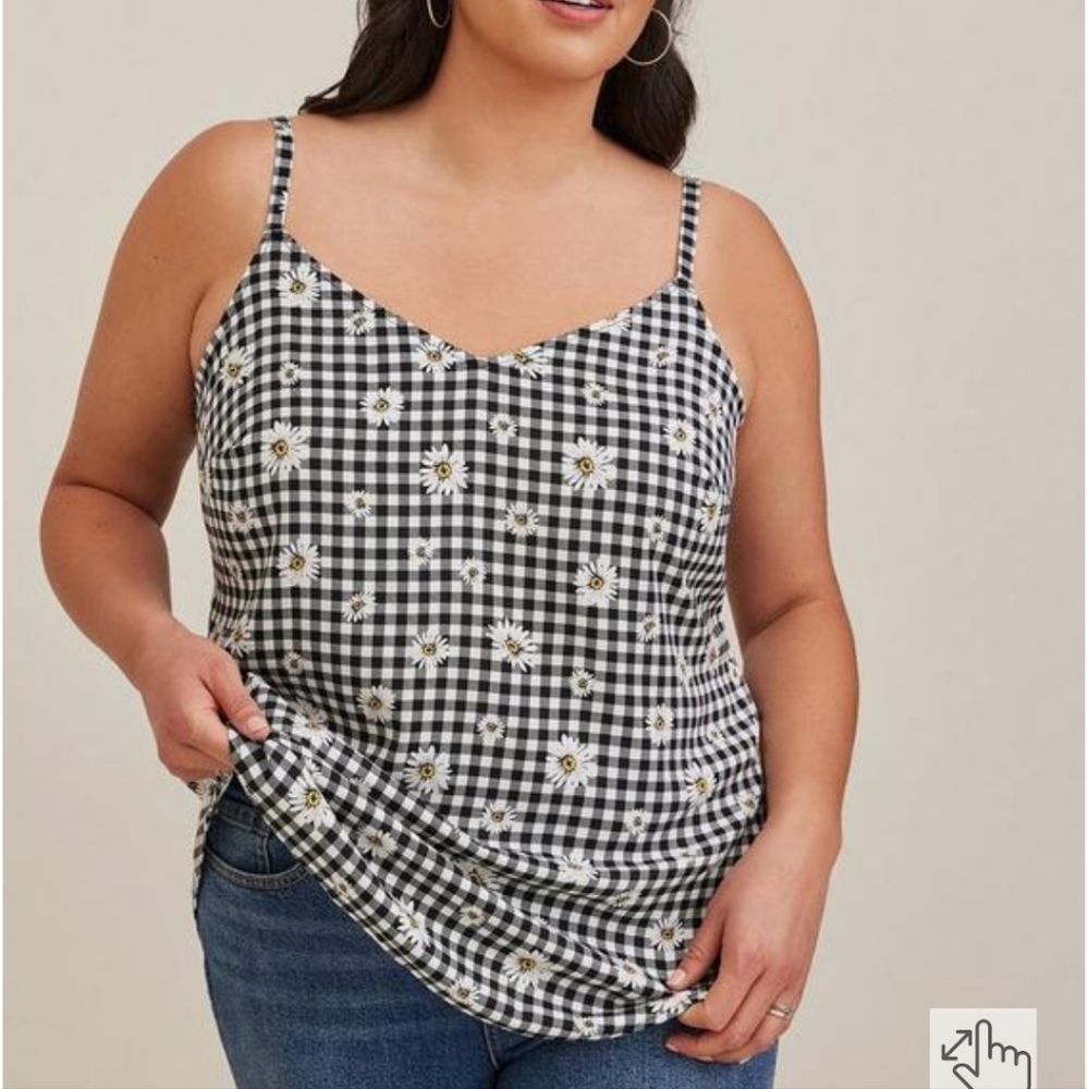 Torrid Size 5 5X Black & White Daisy Ava Stretch Challis V-Neck Cami NWT